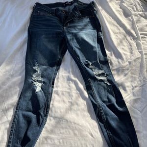Hollister ripped skinny jeans